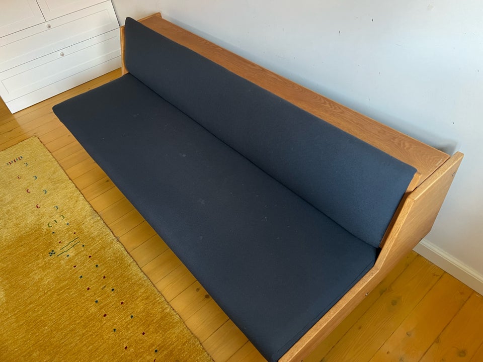 Wegner, GE258 Sovesofa