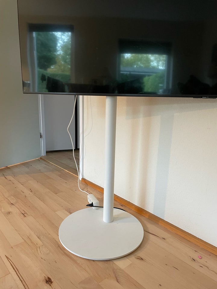 Anden arkitekt, TV stander