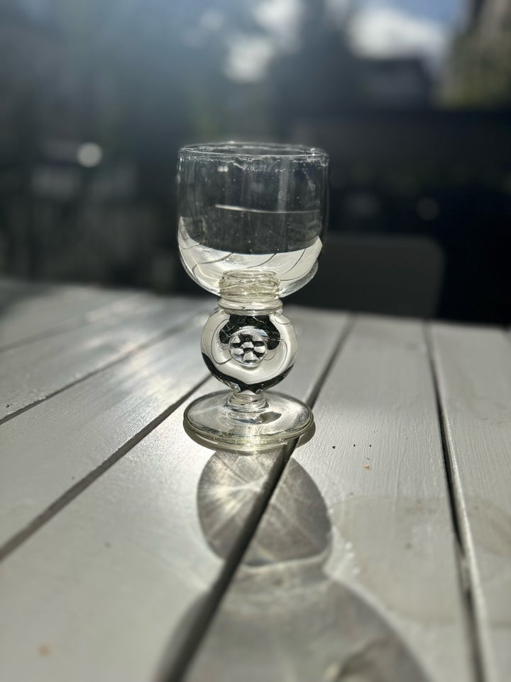 Glas, Vinglas , Peili  Putzoler