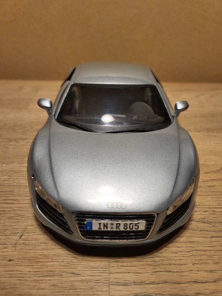 Modelbil, Audi R8 Scale, skala 1/18