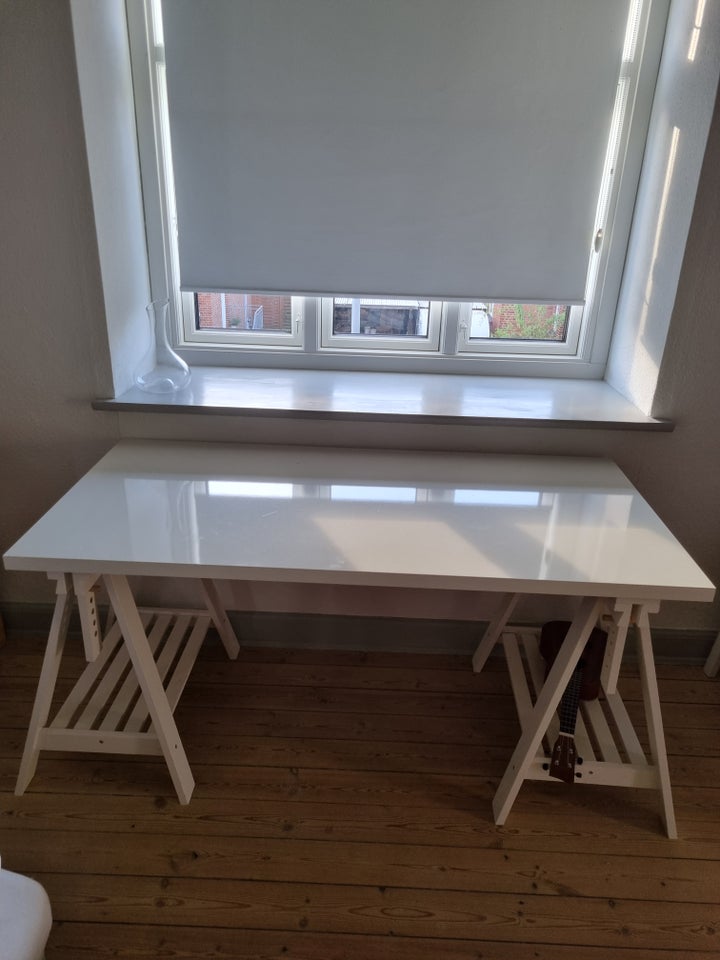 Skrivebord, Ikea, b: 150 d: 75