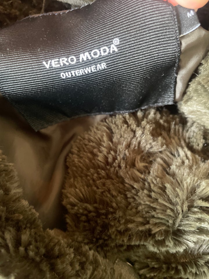 Pels, str. 38, Vero moda