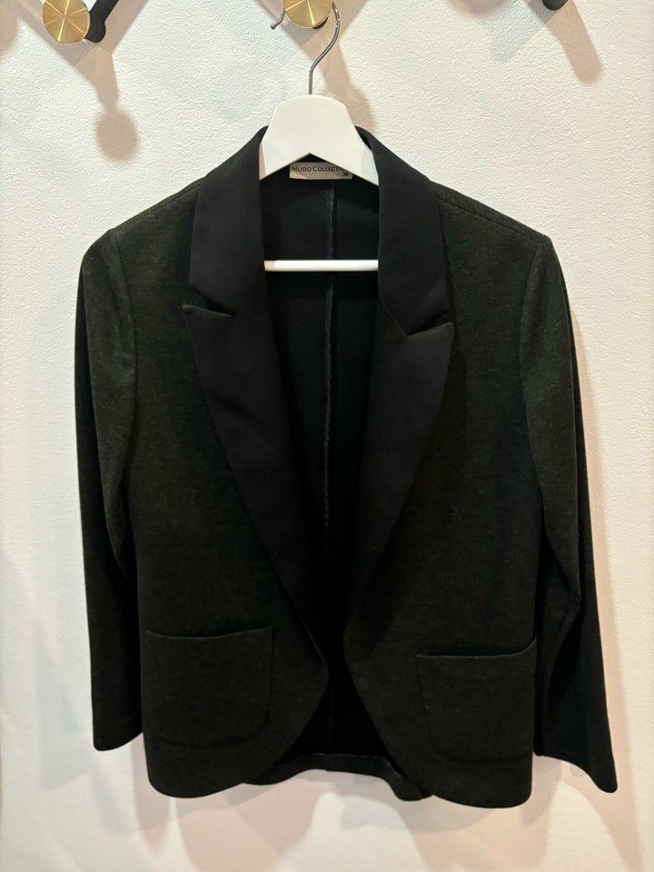 Blazer, str. 38, Mudo Collection