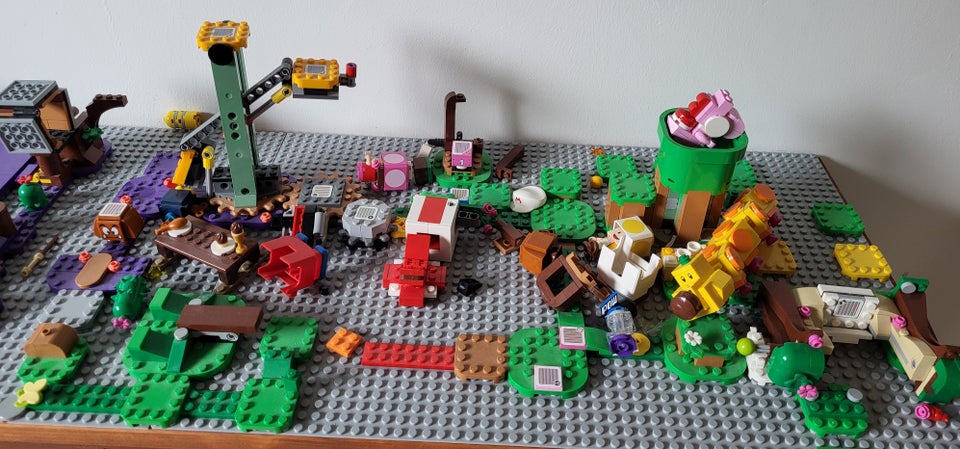 Lego Super Mario