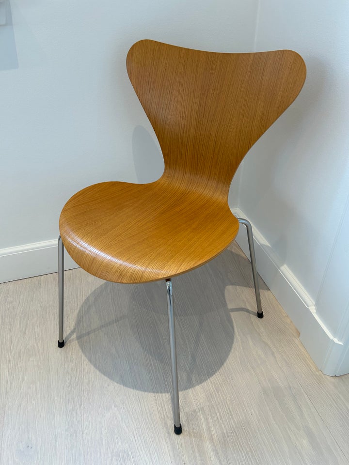 Arne Jacobsen, 3107 - Syv'eren, 10