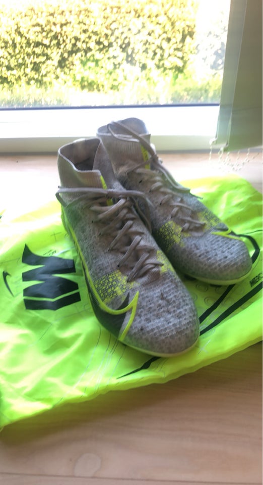 Fodboldsko, Nike Mercurial