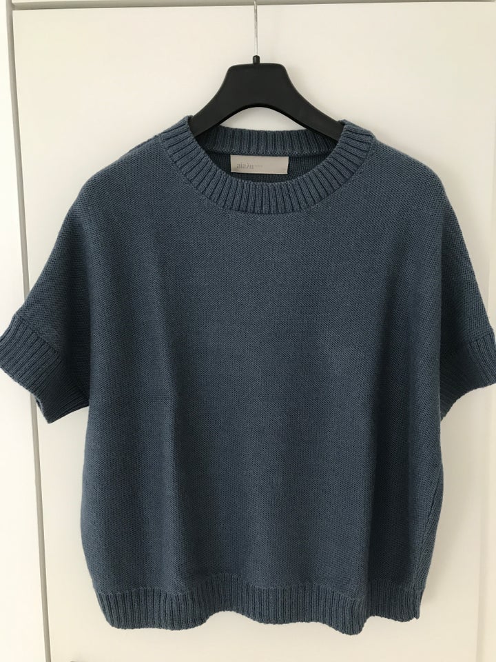 Sweater Aiauyu str 38