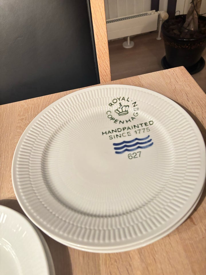 Porcelæn, Hvid riflet signatur