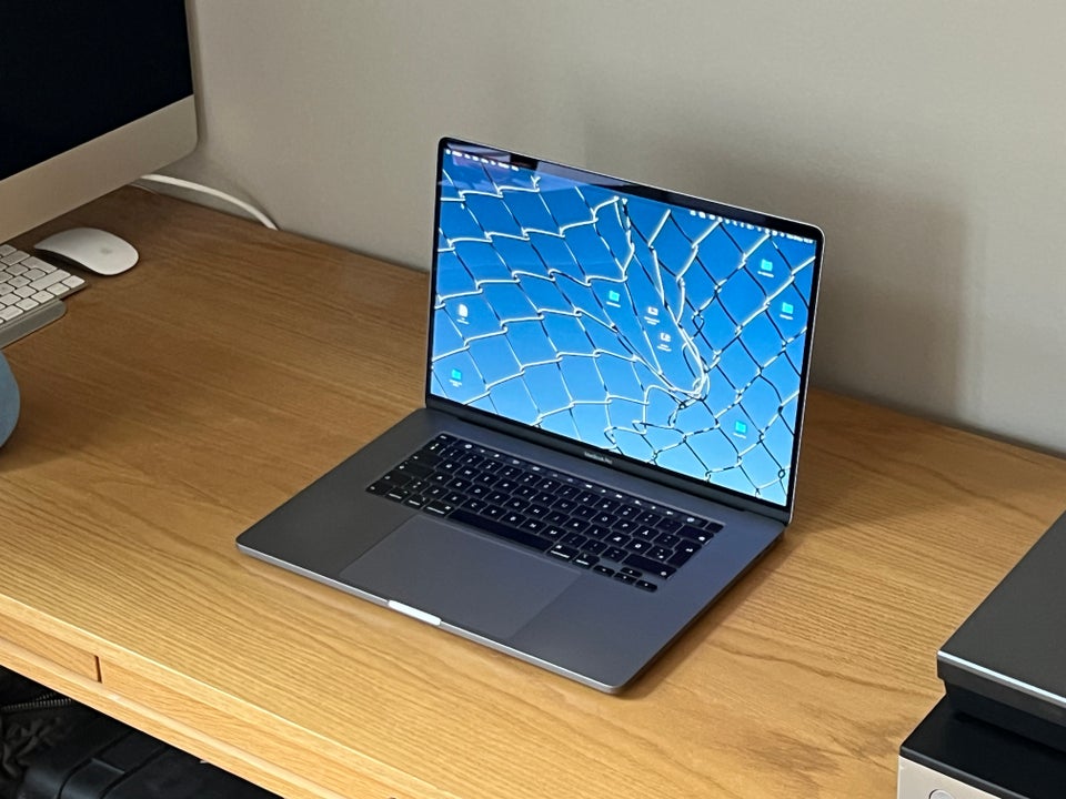 MacBook Pro 16" 2019 23 GHz