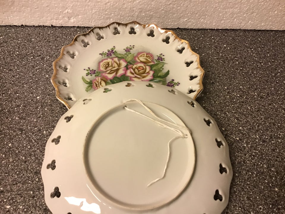 Porcelæn Hvide Platter med Lyserød