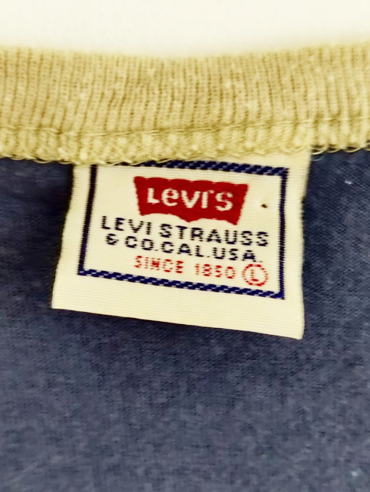 Top, LEVIS, str. L