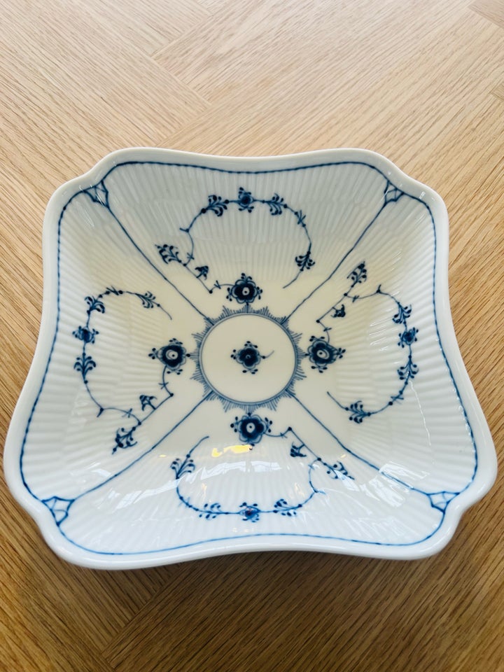 Porcelæn, Skål/fad, Royal