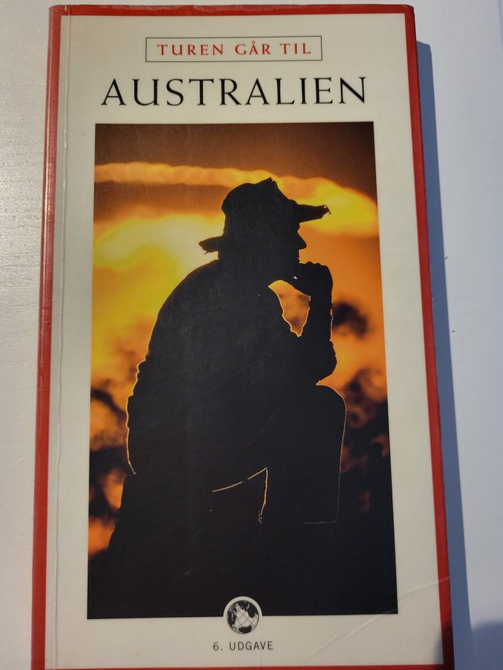 Turen går til Australien, Lars