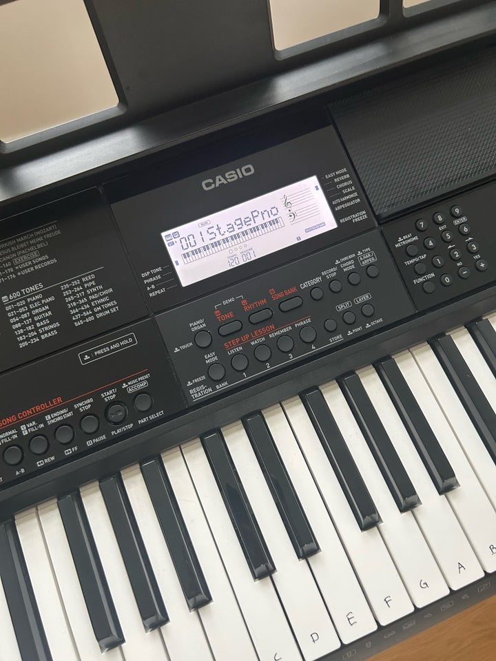 Keyboard, Casio CT-X700