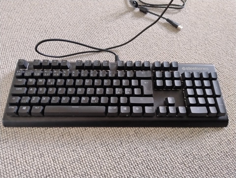Tastatur SteelSeries Apex M750