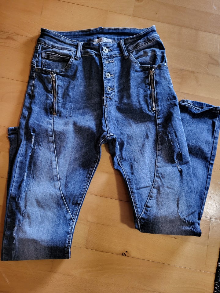 Jeans, Piro, str. 36