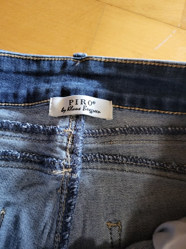 Jeans, Piro, str. 36