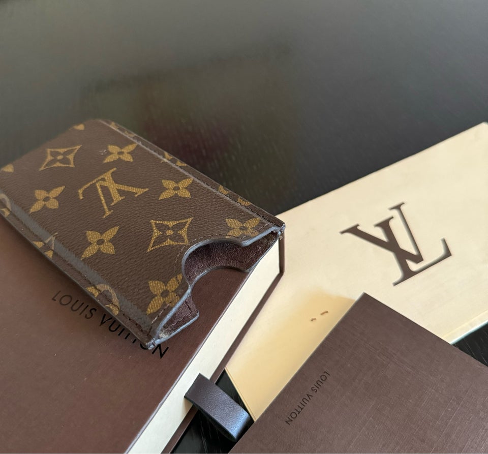 Anden taske, Louis Vuitton