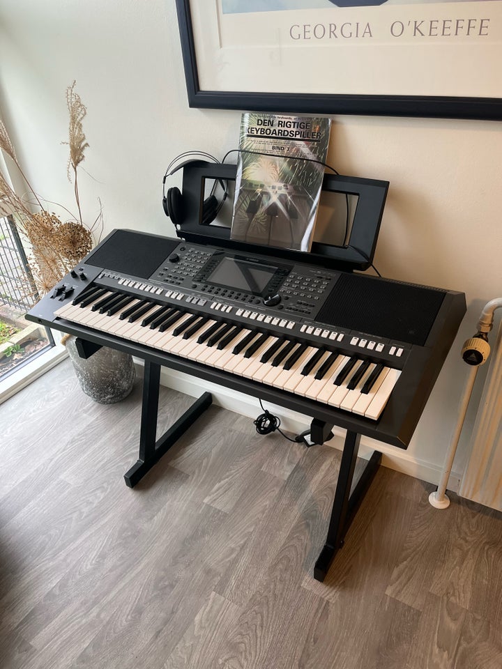 Keyboard, Yamaha PSR-S770