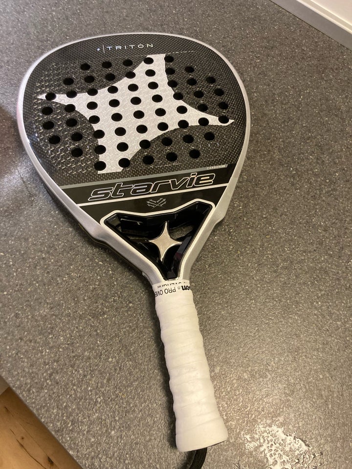 Padel bat, Starvie