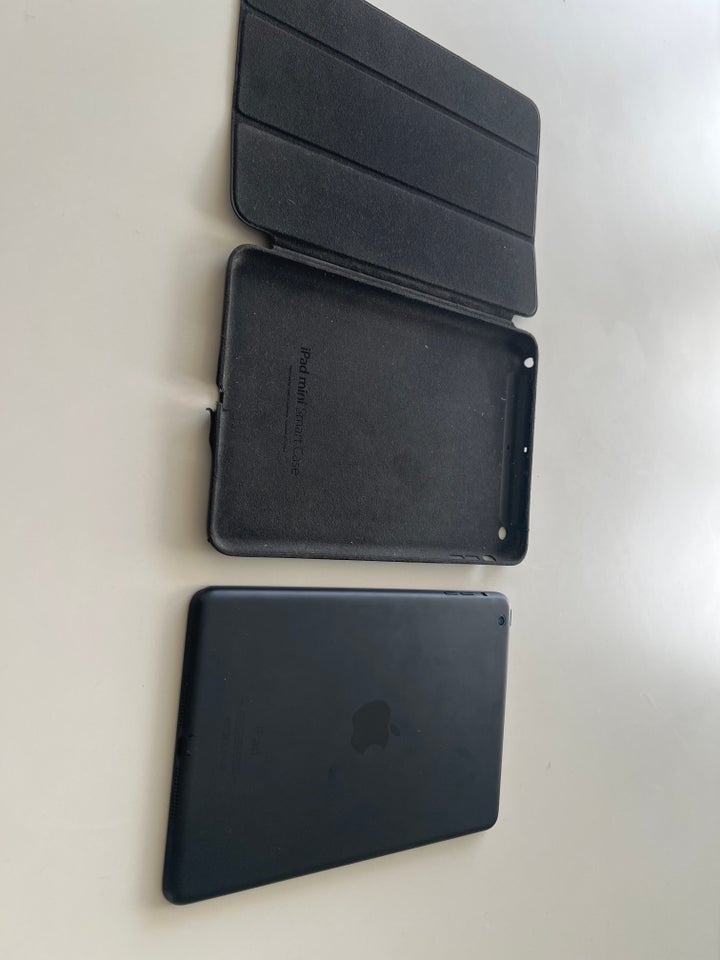 iPad mini, 16 GB, sort