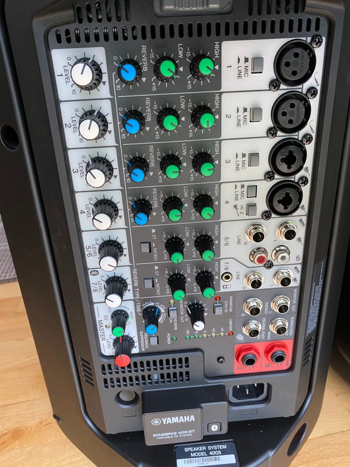 komplet lydanlæg Yamaha 400 BT 2 x