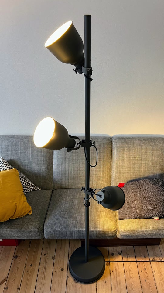 Gulvlampe, Ikea