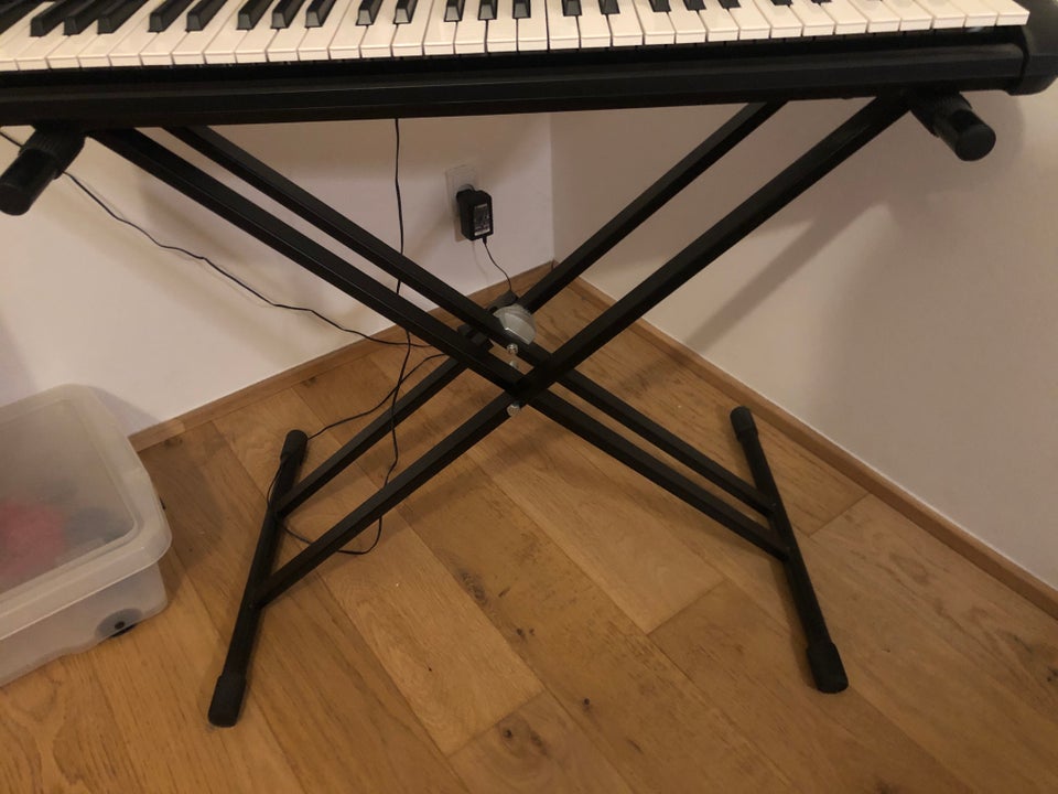 Keyboard, Yamaha PSR E263