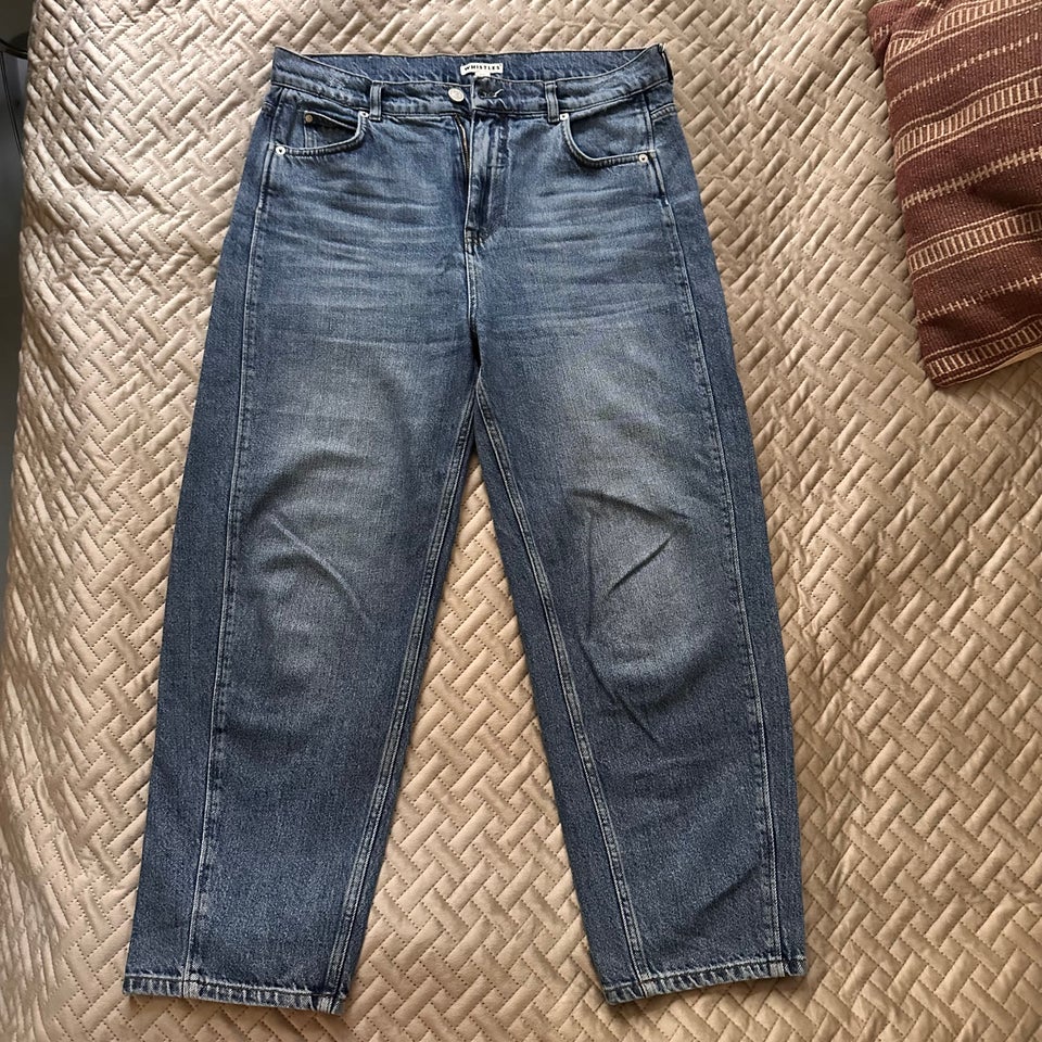 Jeans, Whistles, str. 32