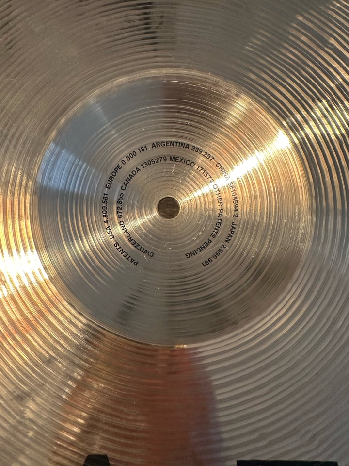 Bækken, Paiste Dark Full Ride 20”