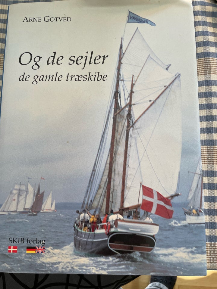 Og de sejler de store træskibe, Arne