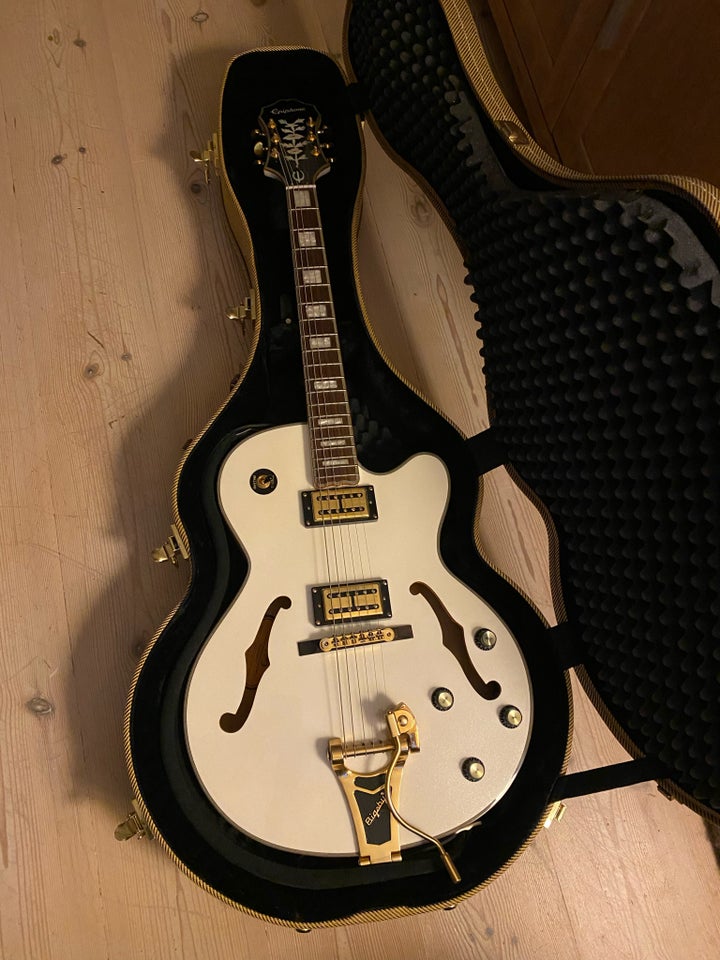 Halvakustisk Epiphone Empero