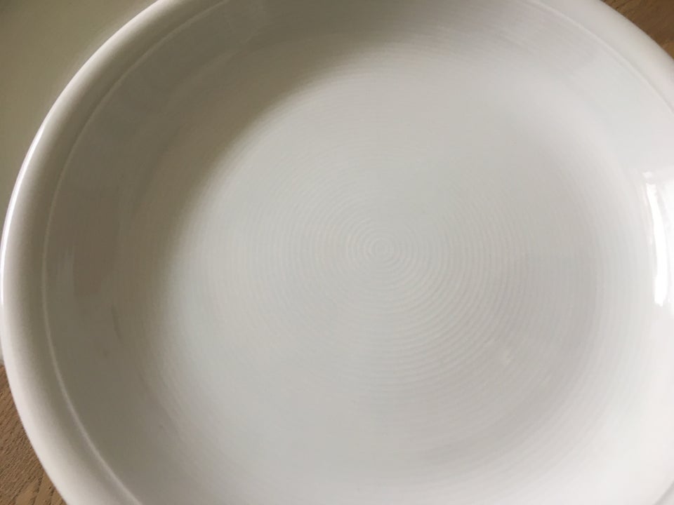 Porcelæn Dyb- / salat tallerken 22
