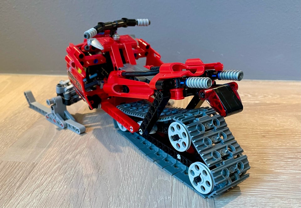 Lego Technic, 8272 Snemobil