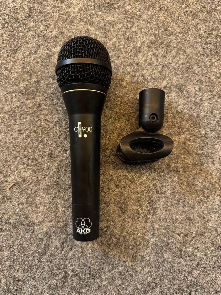 Sang Mikrofon, AKG C900 EMOTION