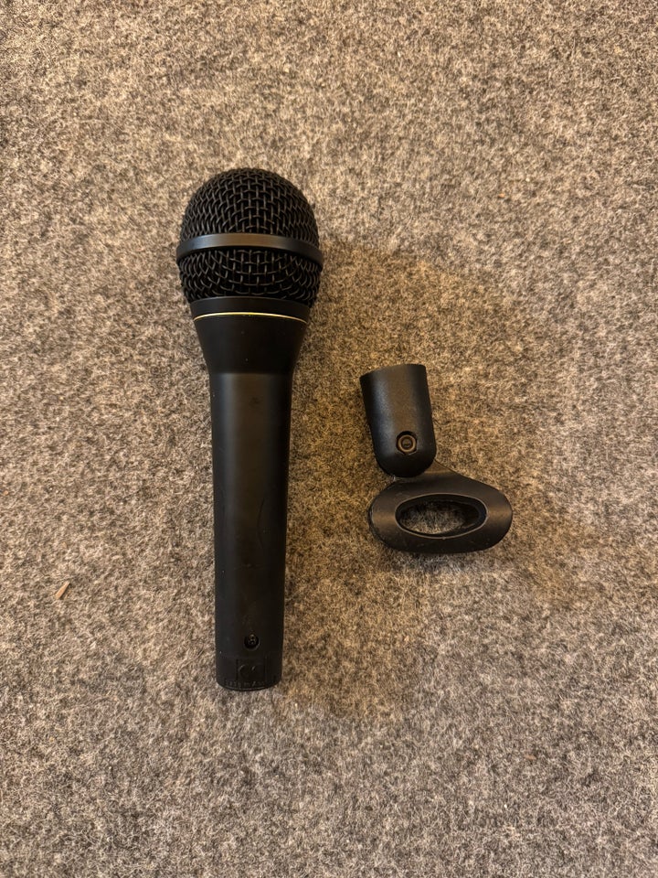 Sang Mikrofon, AKG C900 EMOTION