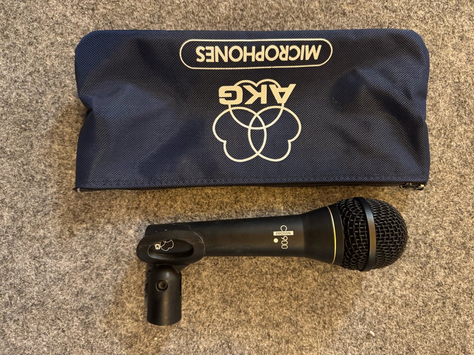 Sang Mikrofon, AKG C900 EMOTION