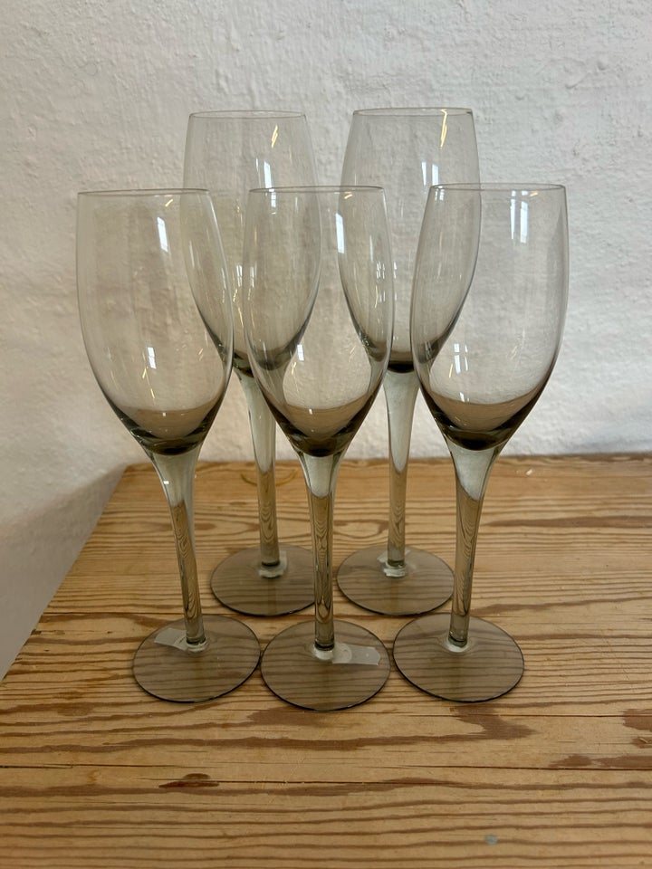 Glas, 5 stk champagne eller rød og