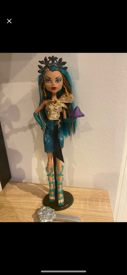 Andet, Monster high nefera