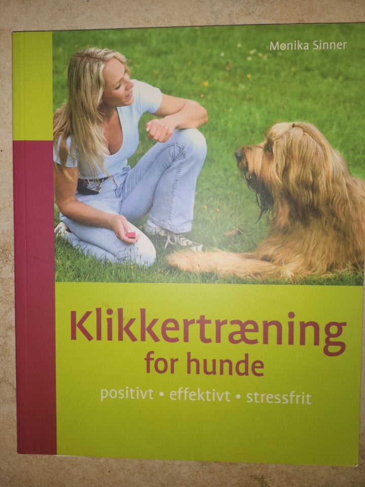 KLIKKERTRÆNING FOR HUNDE, Monika