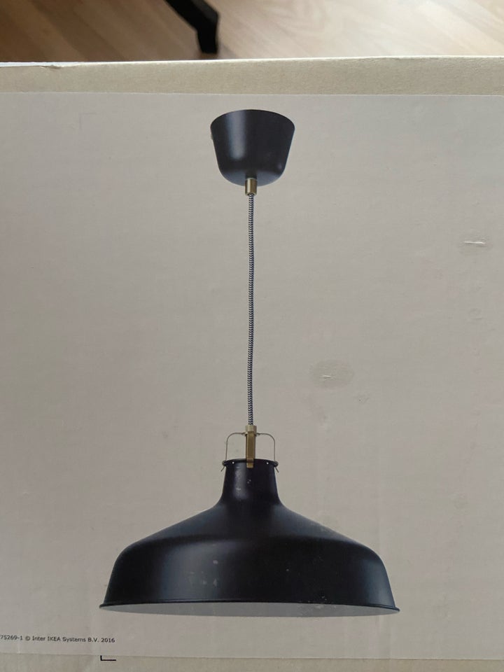 Anden loftslampe, Ikea