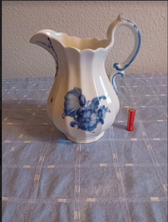 Porcelæn, Blå blomst 10/8522