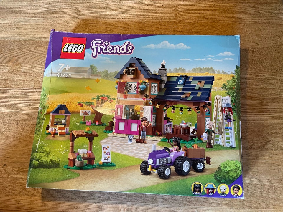 Lego Friends, LEGO stald