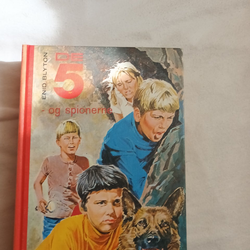 De 5- og spionerne, Enid Blyton