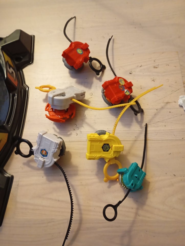 Blandet legetøj, Beyblade plus