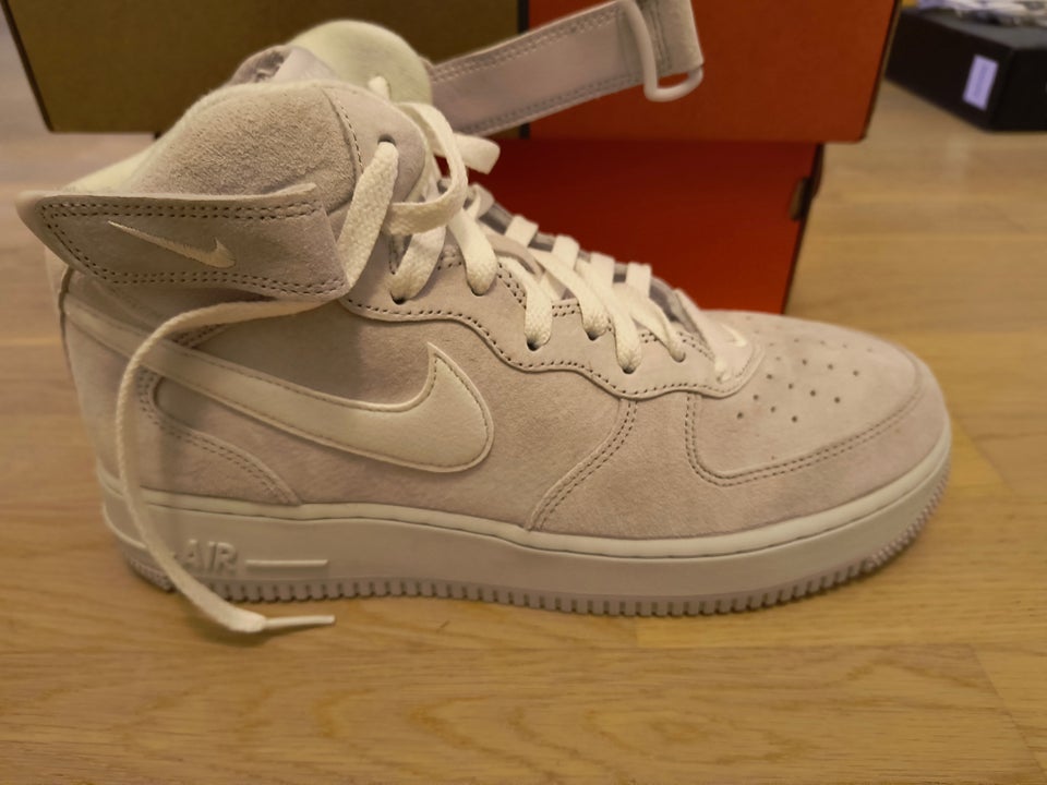 Sneakers, Nike AF 1, str. 43