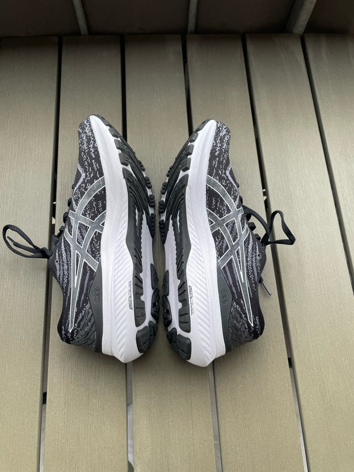 Løbesko, Asics Gel-Kayano 29,