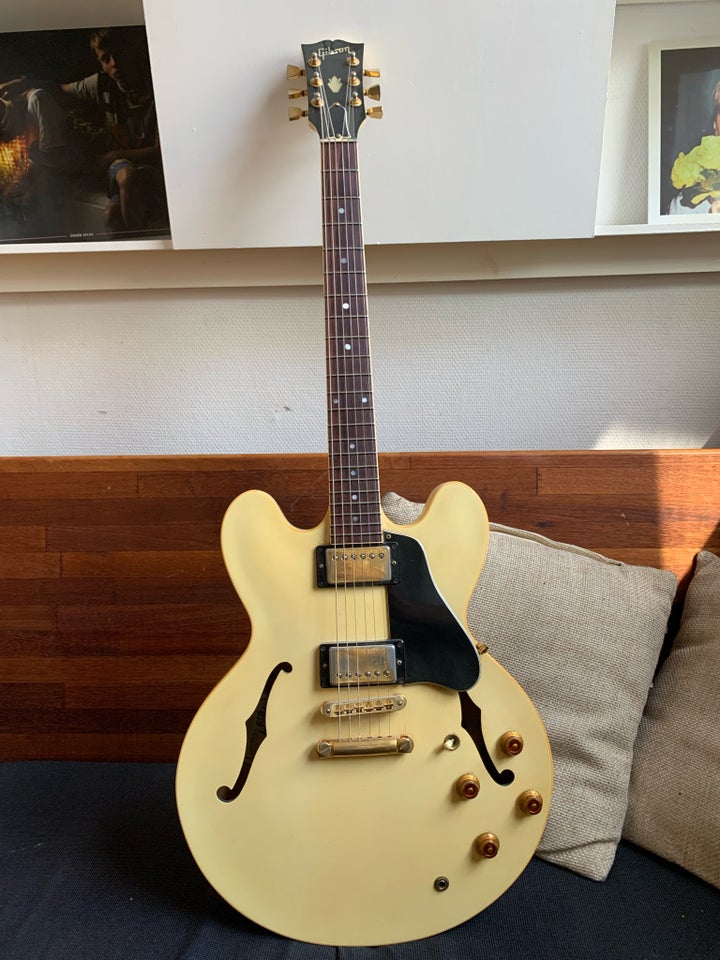 Elguitar, Gibson ES 335 Dot