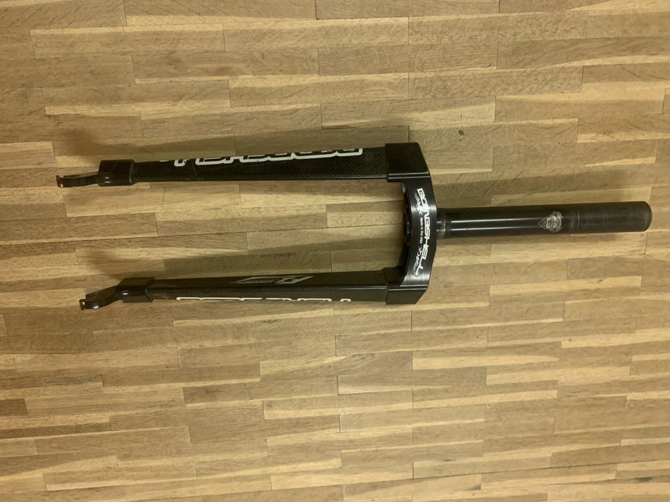 Forgaffel, 20" Bombshell carbon