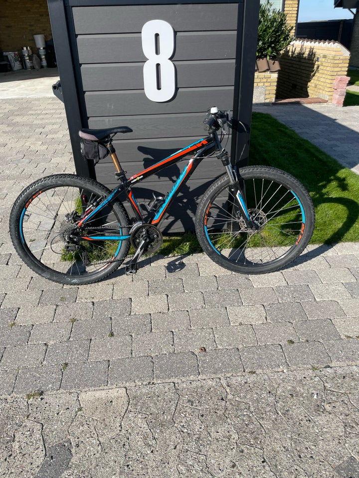 Specialized Hardrock sport,